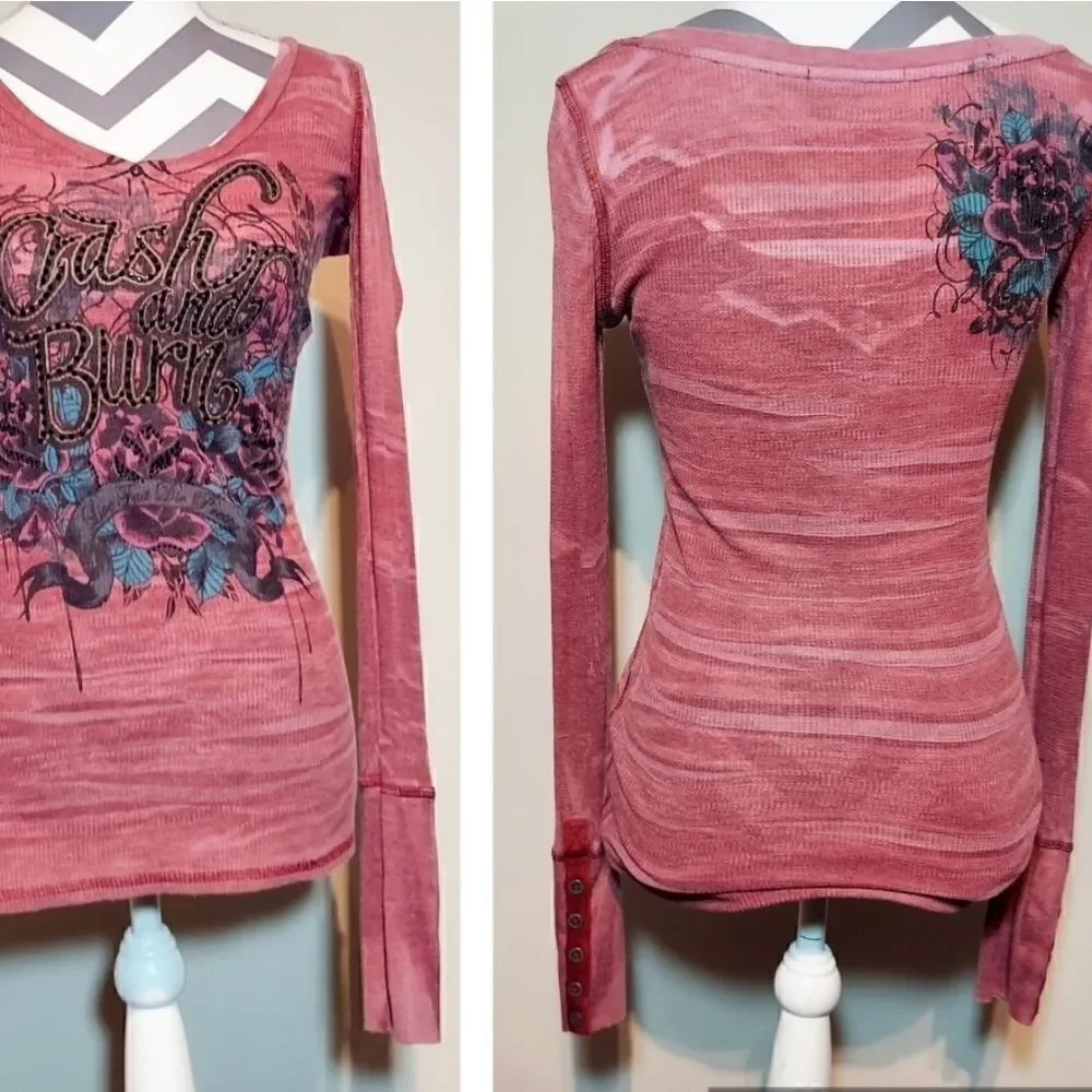 Crash & Burn Sequin Thin-thermal V-neck - Picture 1 of 7